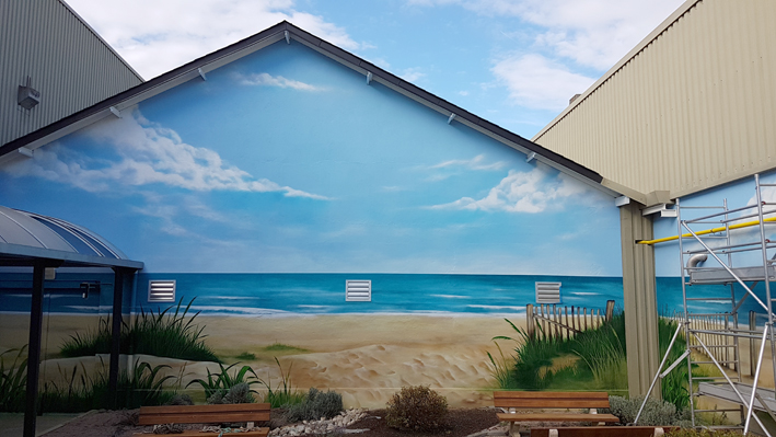 Décoration des locaux de l'APEI à St Amand Montrond. Une fresque murale de 90m2 sur le thème de la plage