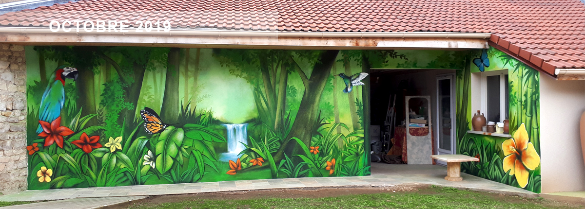 Fresque dans une cour intérieure à Bourges